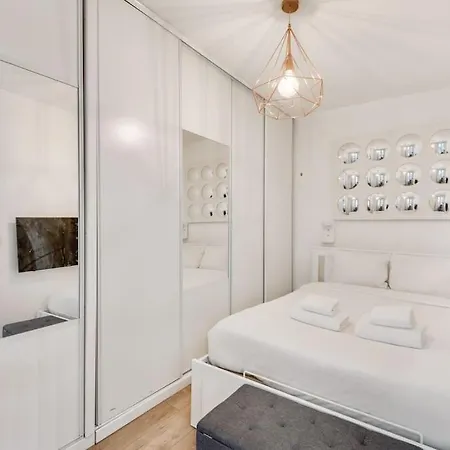 Apartament 4pers#malesherbes#parc Monceau Paryż